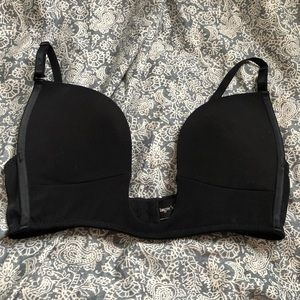 Lingerie Solutions black 34D plunge bra